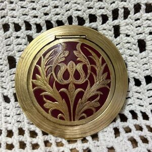 Vintage “Richard Hudnut” Art Deco Gold and Red color Compact with Mirror